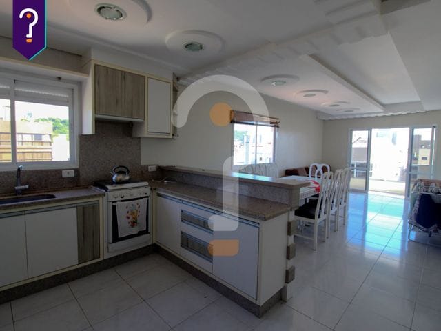 Apartamento 2 quartos e 2 banheiros, para alugar, no bairro Mar Grosso em Laguna