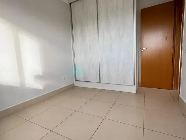 Apartamento 3 quartos e 2 banheiros, para alugar, no bairro Setor Central em Catalão