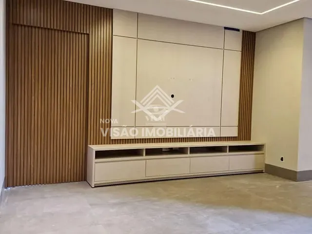 Apartamento com 220m² 3 quartos e 2 banheiros, à venda, no bairro Setor Industrial em Sinop