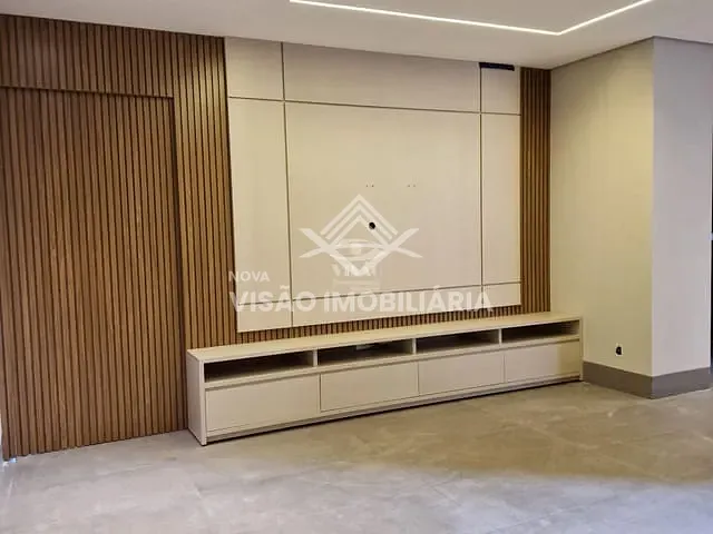 Apartamento com 220m² 3 quartos e 2 banheiros, à venda, no bairro Setor Industrial em Sinop