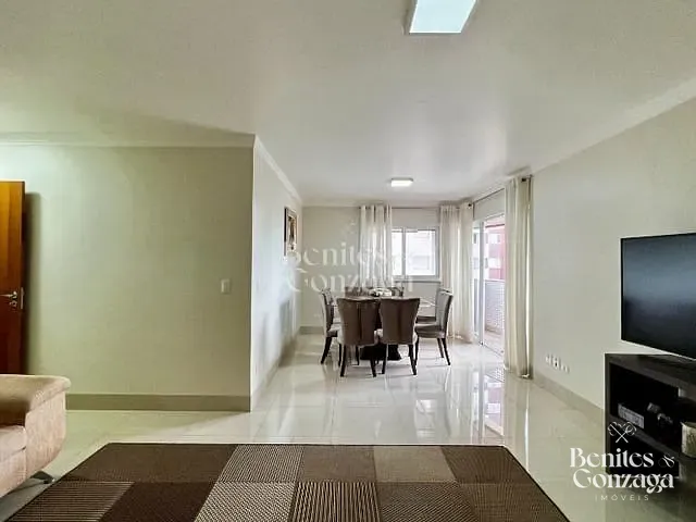 Apartamento com 125m² 3 quartos e 2 banheiros, à venda, no bairro Zona 01 em Maringá