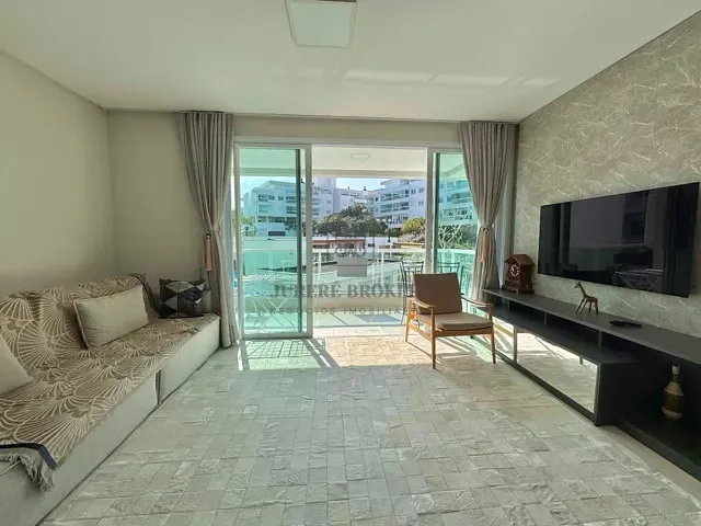 Apartamento com 125m² 2 quartos e 3 banheiros, à venda, no bairro Jurerê em Florianópolis