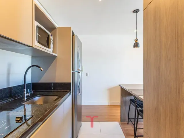 Apartamento com 37m², à venda ou para alugar, no bairro Capão Raso em Curitiba
