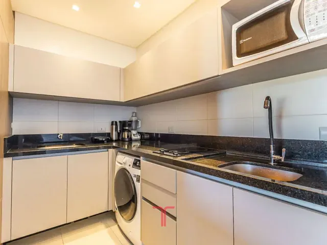 Apartamento com 37m², à venda ou para alugar, no bairro Capão Raso em Curitiba