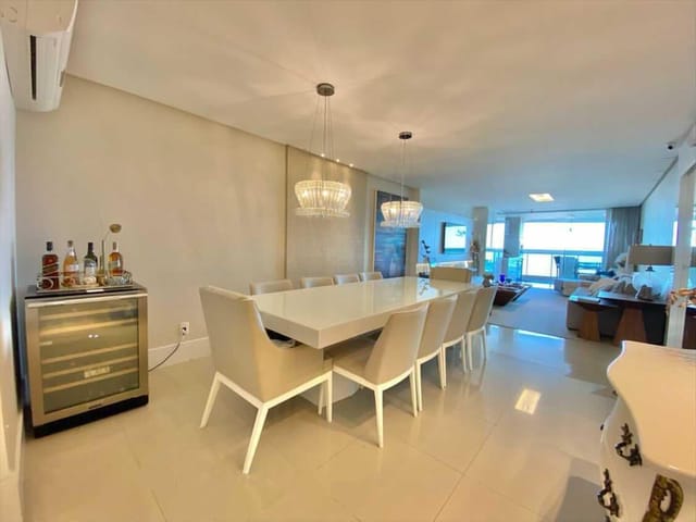 Apartamento 4 quartos e 6 banheiros, à venda, no bairro Praia de Itaparica em Vila Velha