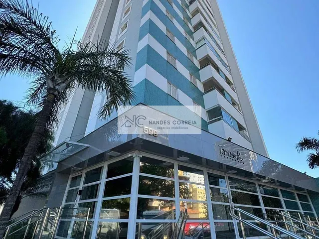 Apartamento 3 quartos e 2 banheiros, à venda, no bairro Petrópolis em Londrina