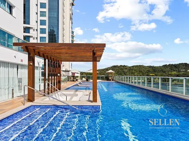 Apartamento 3 quartos e 4 banheiros, à venda, no bairro Centro em Balneário Camboriú