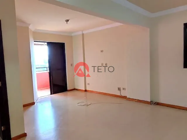 Apartamento 3 quartos e 2 banheiros, à venda, no bairro Zona 07 em Maringá