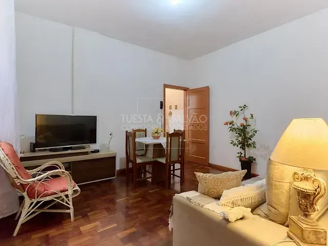 Apartamento com 75m² 2 quartos e 1 banheiro, à venda, no bairro Centro em Curitiba