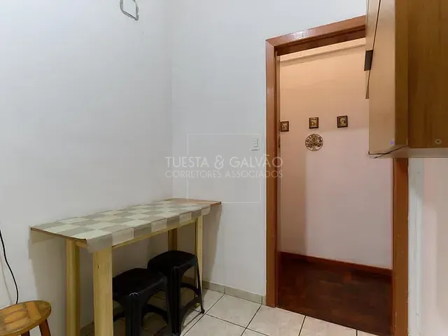 Apartamento com 75m² 2 quartos e 1 banheiro, à venda, no bairro Centro em Curitiba