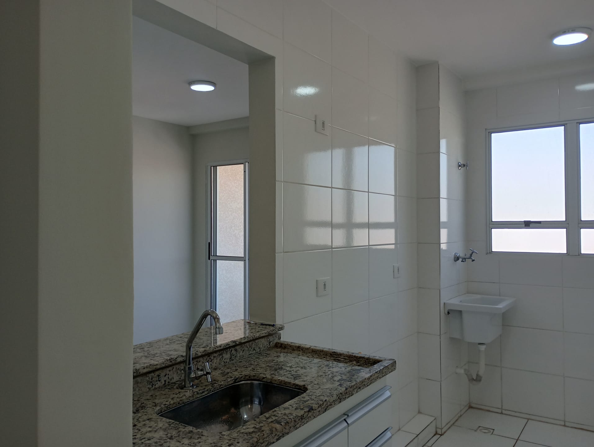 Apartamento para alugar com 2 quartos, 55m² - Foto 13