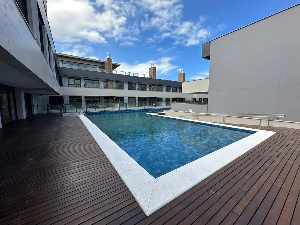 Apartamento de alto padrão com 3 suítes, no Condomínio Iconic Home & Resort, pé na areia, financiável na Praia do Morro das Pedras - Florianópolis/SC