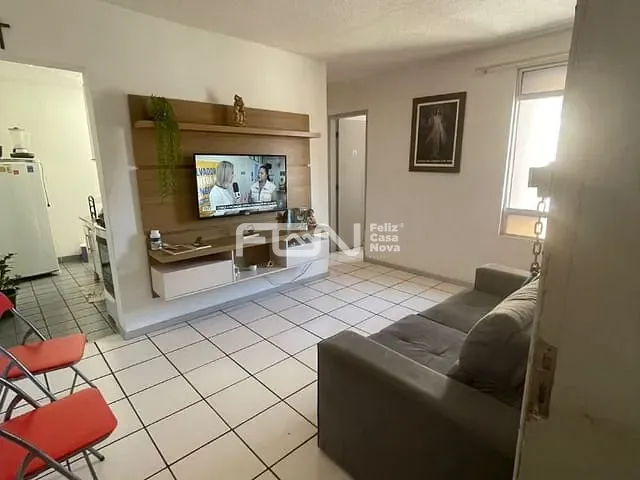 Apartamento 2 quartos e 1 banheiro, à venda, no bairro Phoc II em Camaçari