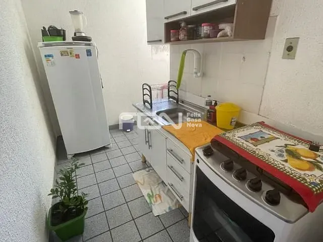 Apartamento 2 quartos e 1 banheiro, à venda, no bairro Phoc II em Camaçari