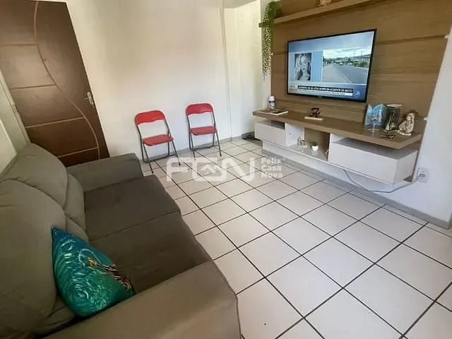 Apartamento 2 quartos e 1 banheiro, à venda, no bairro Phoc II em Camaçari