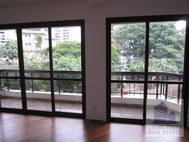 Apartamento 3 quartos e 2 banheiros, à venda, no bairro Vila Nova Conceição em São Paulo