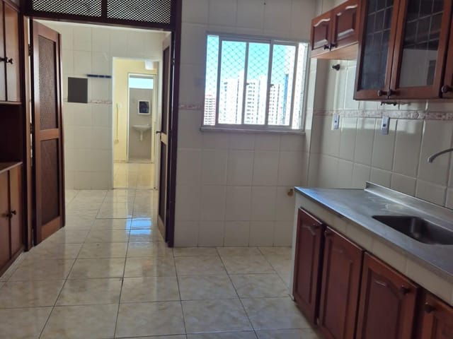 Foto do Apartamento - Apartamento com 115 m, sendo 3/4 uma suíte e Dependencia Completa, lado sombra e andar alto! Oportunidade! | HB IMOBILIARIA LTDA