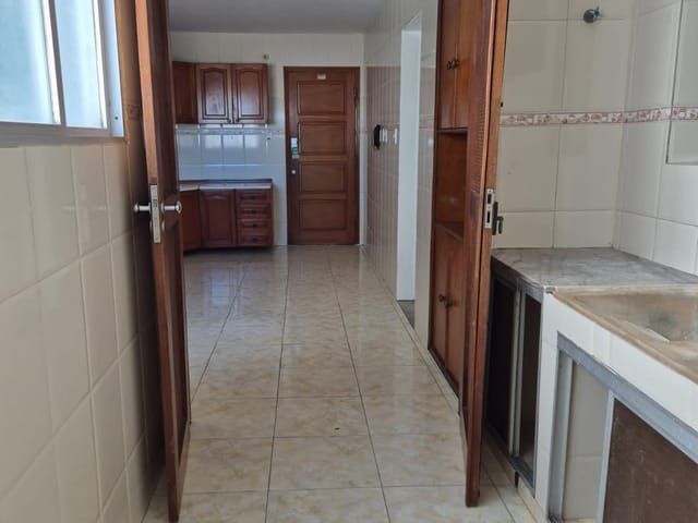 Foto do Apartamento - Apartamento com 115 m, sendo 3/4 uma suíte e Dependencia Completa, lado sombra e andar alto! Oportunidade! | HB IMOBILIARIA LTDA