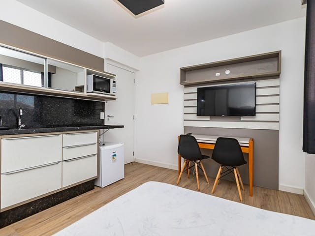Studio 1 quarto e 1 banheiro, para alugar, no bairro Rebouças em Curitiba