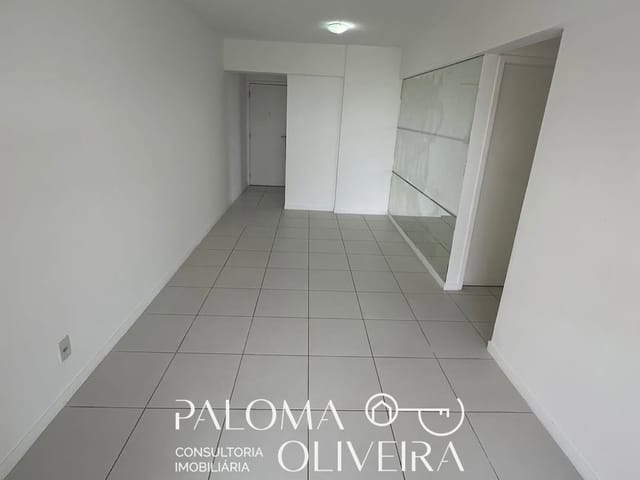 Apartamento 2 quartos e 1 banheiro, à venda ou para alugar, no bairro Jacarepaguá em Rio de Janeiro