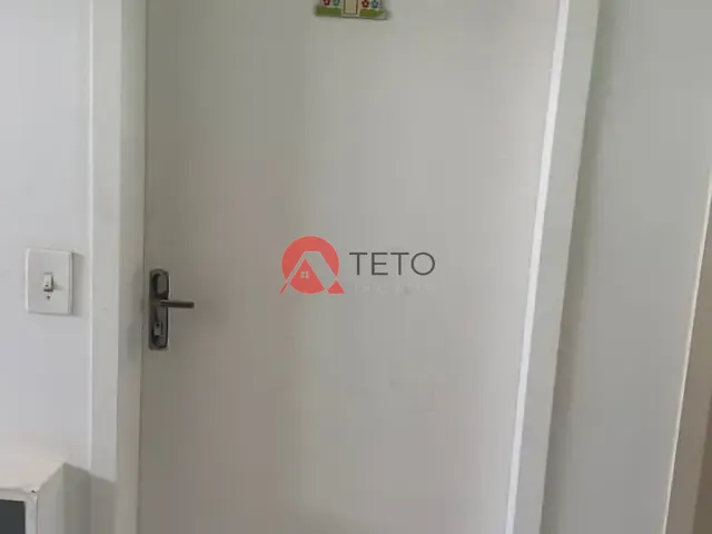 Apartamento 2 quartos e 1 banheiro, à venda ou para alugar, no bairro Parque Tarumã em Maringá