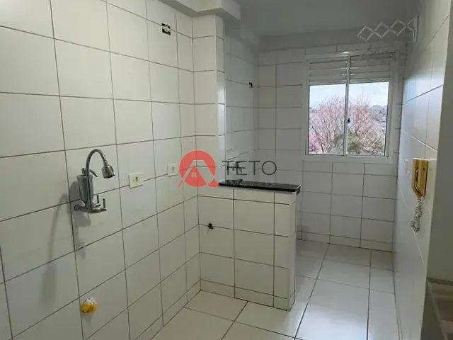 Apartamento 2 quartos e 1 banheiro, à venda ou para alugar, no bairro Parque Tarumã em Maringá