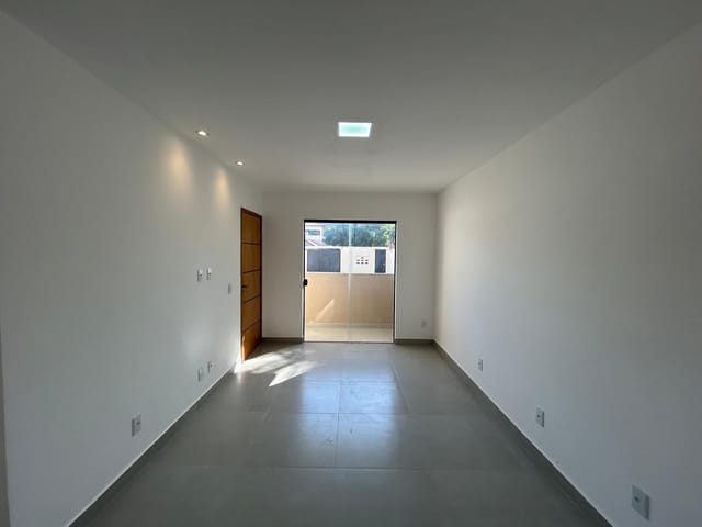 Apartamento 2 quartos e 2 banheiros, à venda, no bairro Jardim Atlântico Central (Itaipuaçu) em Maricá