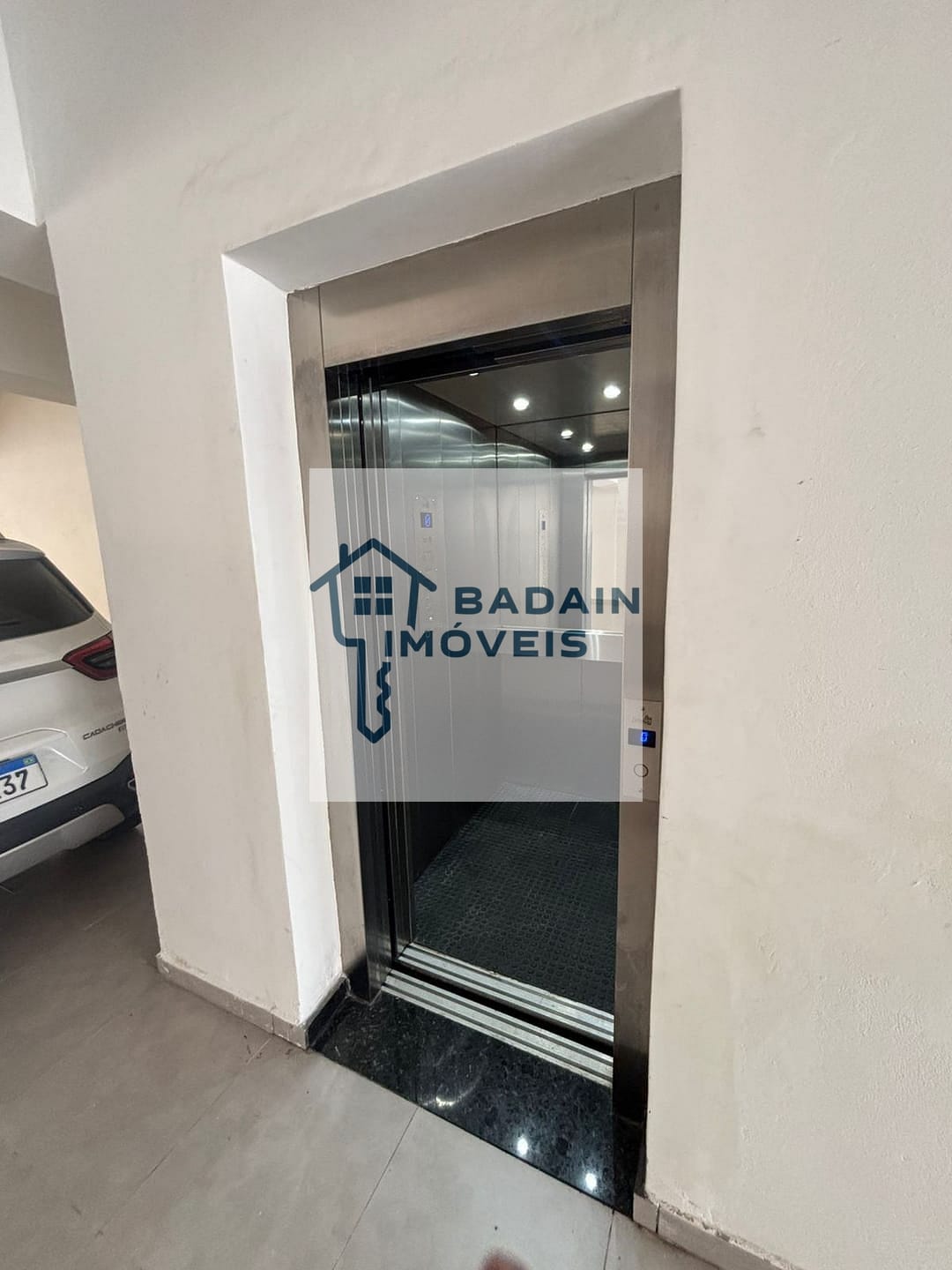 Apartamento à venda com 2 quartos, 100m² - Foto 4