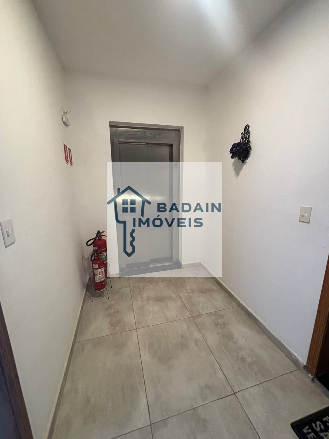 Apartamento à venda com 2 quartos, 100m² - Foto 8