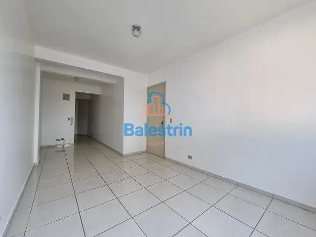 Apartamento 1 quarto e 1 banheiro, para alugar, no bairro Centro em Fraiburgo