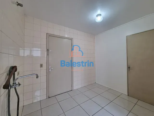 Apartamento 1 quarto e 1 banheiro, para alugar, no bairro Centro em Fraiburgo