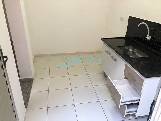 Apartamento com 48m² 2 quartos e 1 banheiro, para alugar, no bairro Vila Anastácio em São Paulo