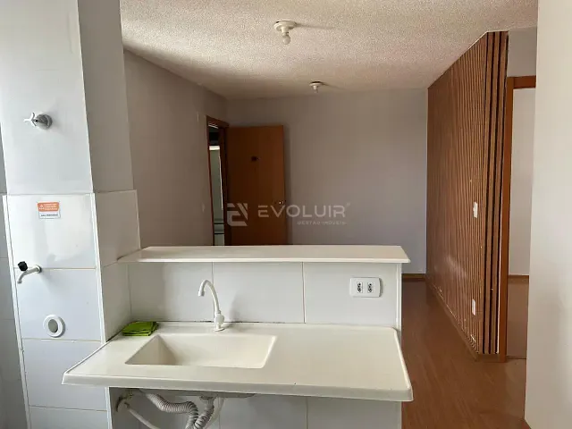 Apartamento 2 quartos e 1 banheiro, para alugar, no bairro Zona Industrial Pedro Abrão em Goiânia