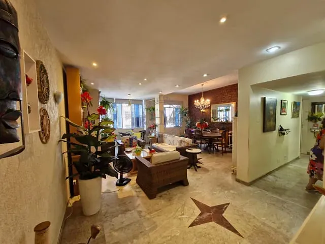 Apartamento com 104m² 2 quartos e 2 banheiros, à venda, no bairro Copacabana em Rio de Janeiro