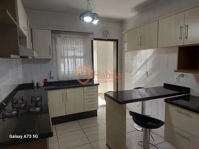 Apartamento com 152m² 3 quartos e 2 banheiros, para alugar, no bairro Centro em Sorriso