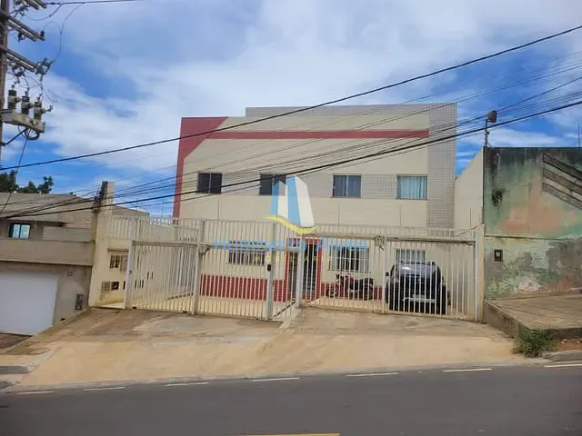 Apartamento 2 quartos e 2 banheiros, à venda, no bairro Candeias em Vitória da Conquista