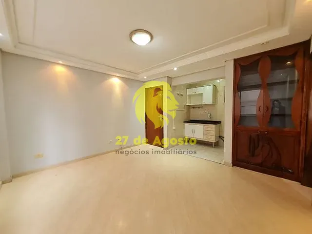 Apartamento com 100m² 3 quartos e 1 banheiro, para alugar, no bairro Vila Gomes Cardim em São Paulo