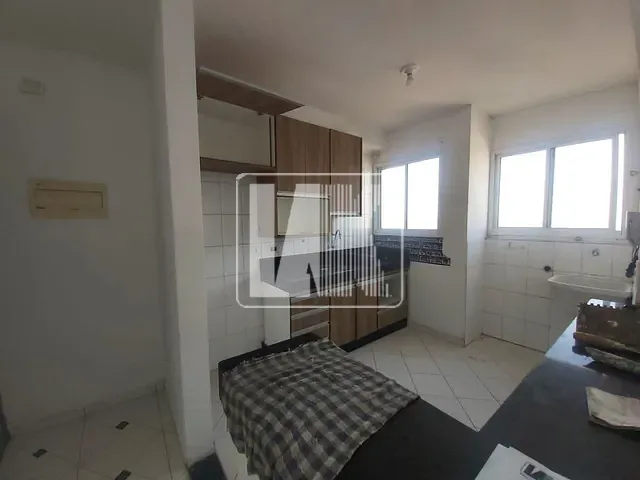 Apartamento 2 quartos e 1 banheiro, para alugar, no bairro Vila Palmares em Santo André