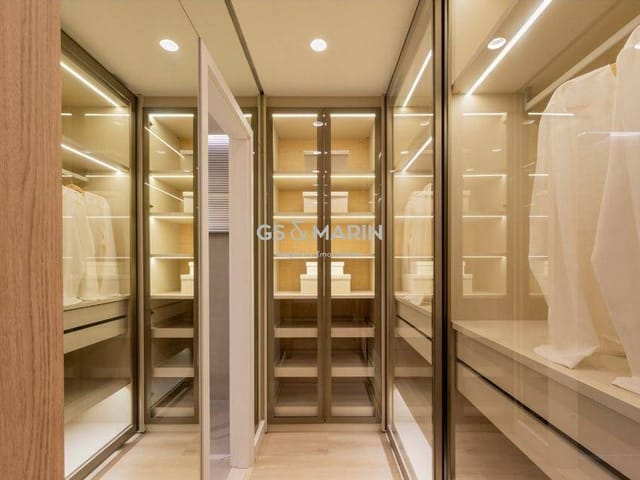 Apartamento com 237m² 3 quartos e 4 banheiros, à venda, no bairro Jardim São Jorge em Londrina