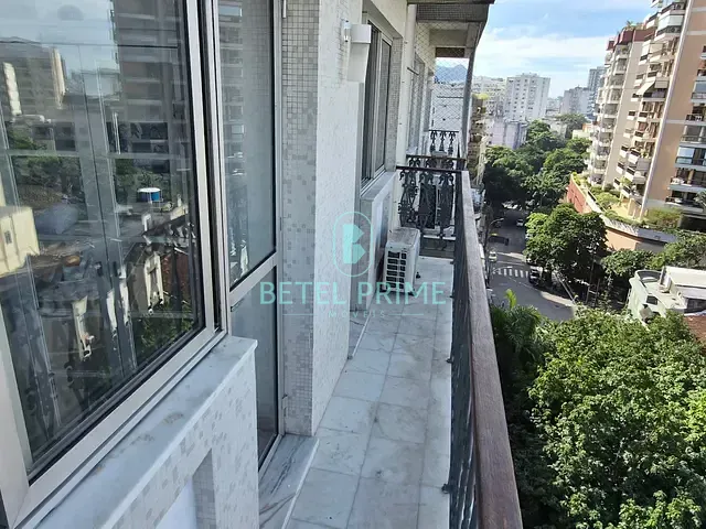 Apartamento com 78m² 2 quartos e 1 banheiro, para alugar, no bairro Leblon em Rio de Janeiro