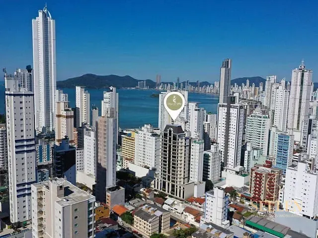 Apartamento 3 quartos e 4 banheiros, à venda, no bairro Pioneiros em Balneário Camboriú