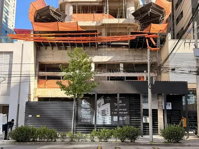Apartamento com 17m² 1 quarto e 1 banheiro, à venda, no bairro Vila Izabel em Curitiba