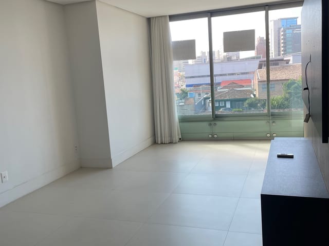 Apartamento com 151m² 3 quartos e 4 banheiros, à venda, no bairro Agronômica em Florianópolis