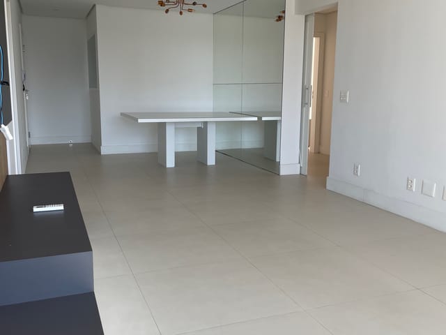 Apartamento com 151m² 3 quartos e 4 banheiros, à venda, no bairro Agronômica em Florianópolis