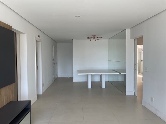 Apartamento com 151m² 3 quartos e 4 banheiros, à venda, no bairro Agronômica em Florianópolis
