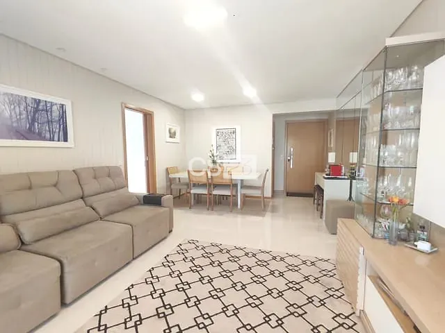 Apartamento com 195m² 3 quartos e 3 banheiros, à venda, no bairro Centro em Londrina