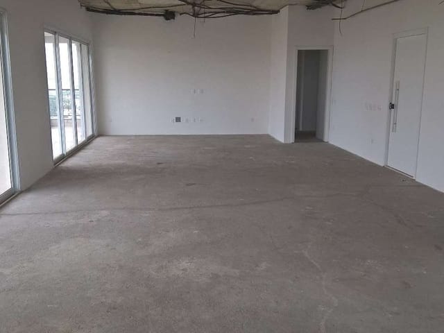 Apartamento 4 quartos e 2 banheiros, à venda, no bairro Moema em São Paulo