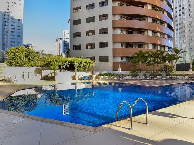 Foto do Apartamento - Apartamento à venda, 6.º andar do edifício Mont Royal, 179m² de área privativa, 2 suítes e 2 Demi suítes, 2 vagas de garagens, Água Verde, Curitiba, PR | Imobiliária GreenVille