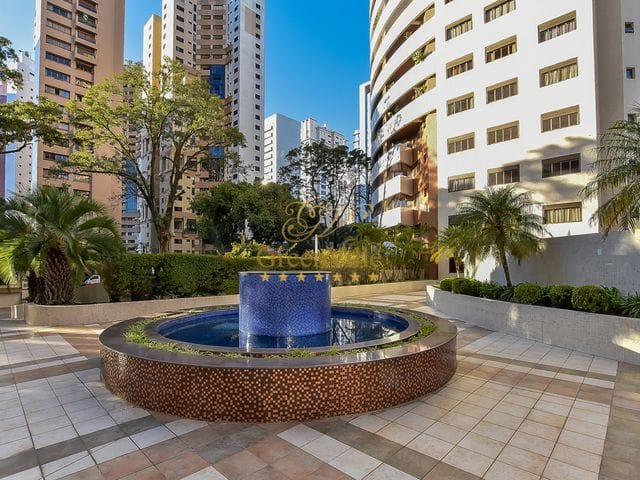 Foto do Apartamento - Apartamento à venda, 6.º andar do edifício Mont Royal, 179m² de área privativa, 2 suítes e 2 Demi suítes, 2 vagas de garagens, Água Verde, Curitiba, PR | Imobiliária GreenVille