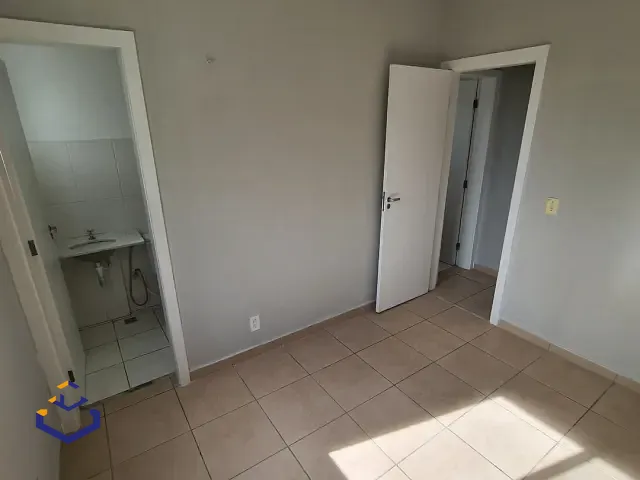 Apartamento 2 quartos e 2 banheiros, à venda, no bairro Manuel Dias Branco em Fortaleza